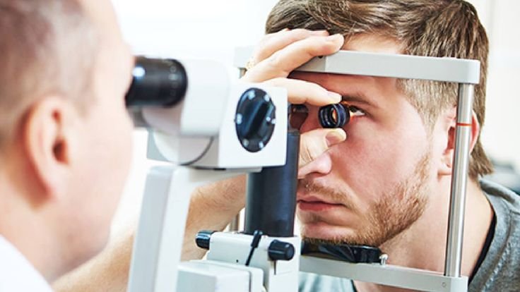 أفضل أطباء جراحة العيون في دمشق: دليل شامل للعلاج والعمليات