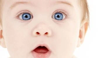 7 علامات مبكرة تكشف أمراض العيون عند الأطفال