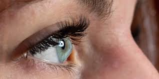 ما هي القرنية المخروطية؟